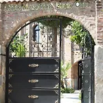 Antik Manastir Butik