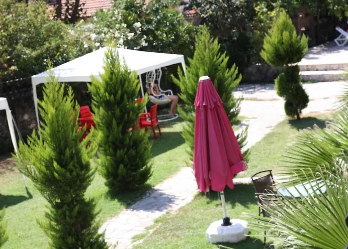 Antik Manastir Butik Hotel *