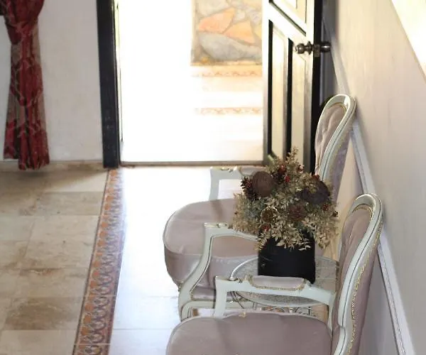 Antik Manastir Butik Hotel *